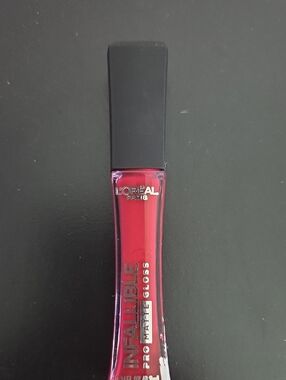Infallible Pro Matte Lip Gloss — Vibrant Red 312